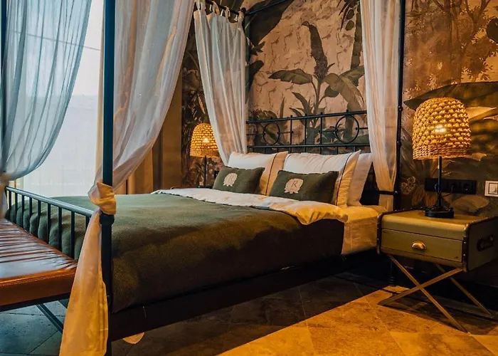 The Remote Hotel